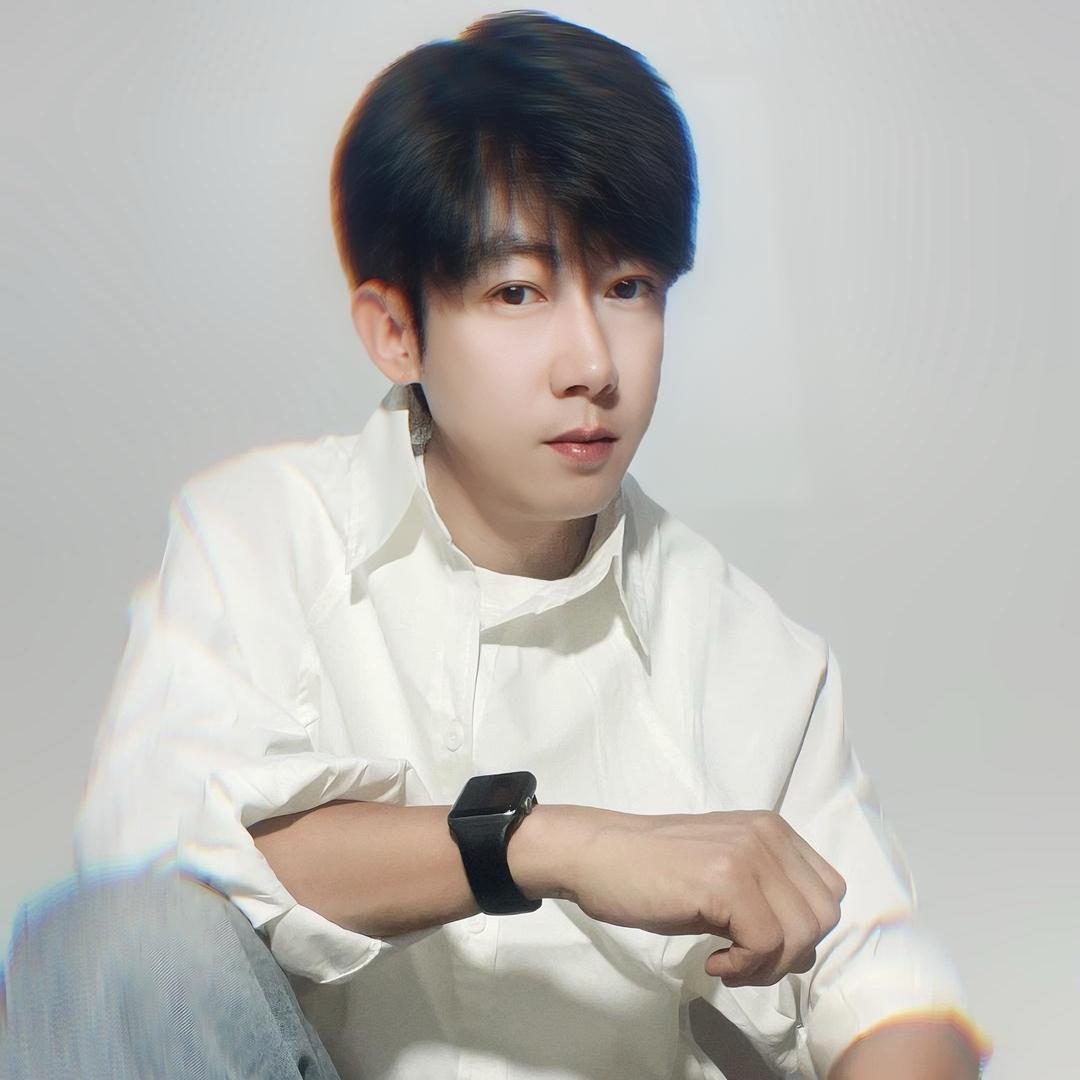 李炫超