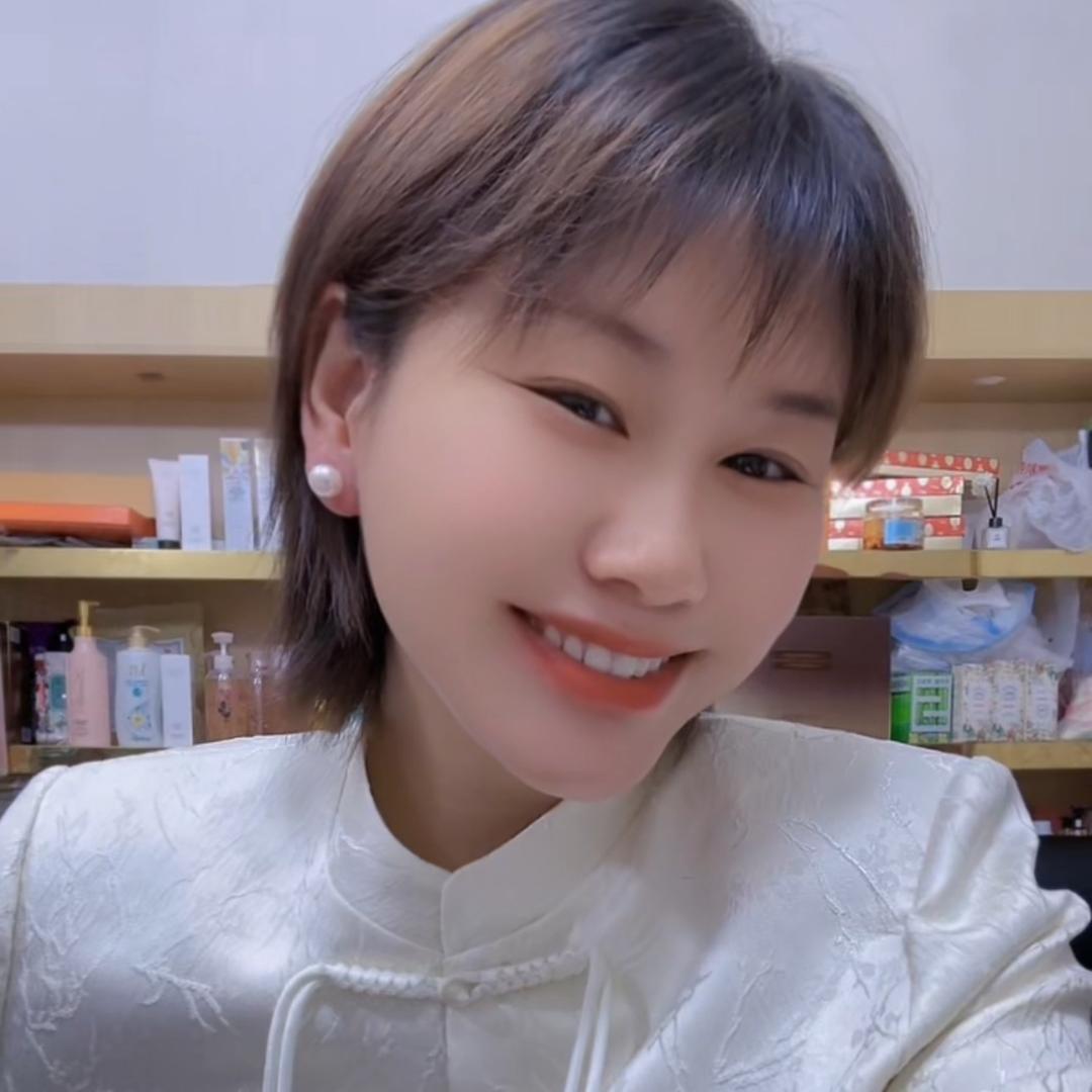 小高🌻（高鲁静）