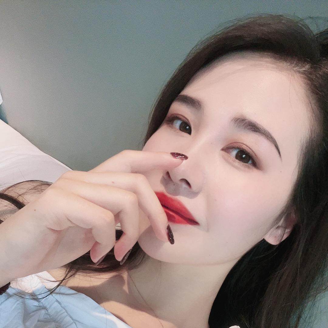 💋浓妆艳抹