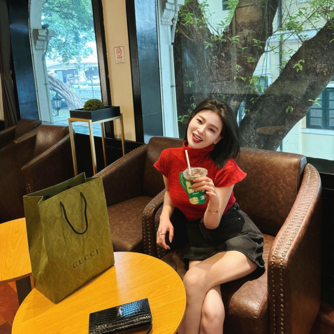 杨梅不酸。