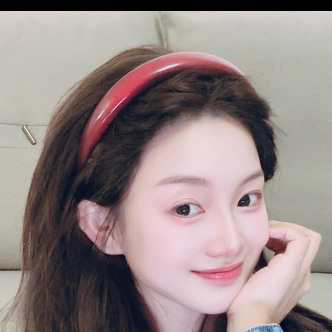 倚菲