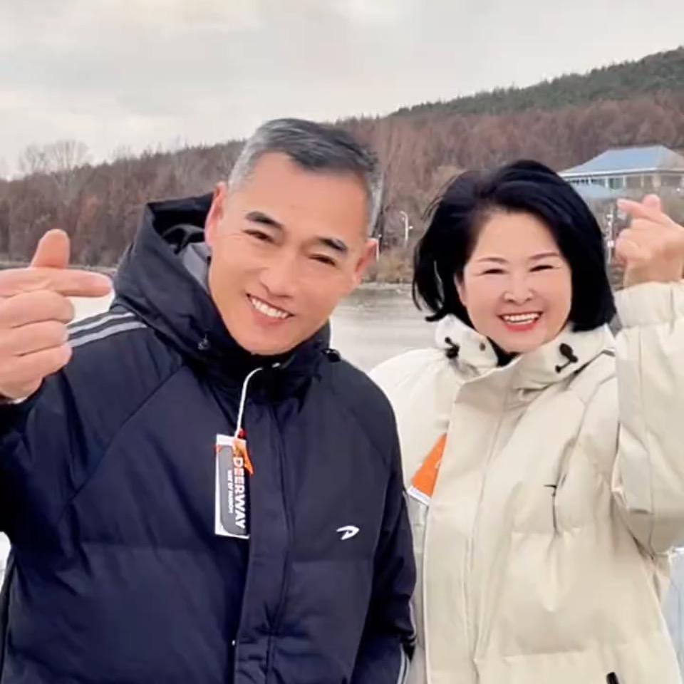 三哥三嫂时尚穿搭