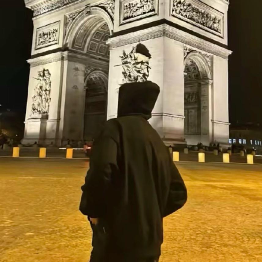 求人如吞三尺剑