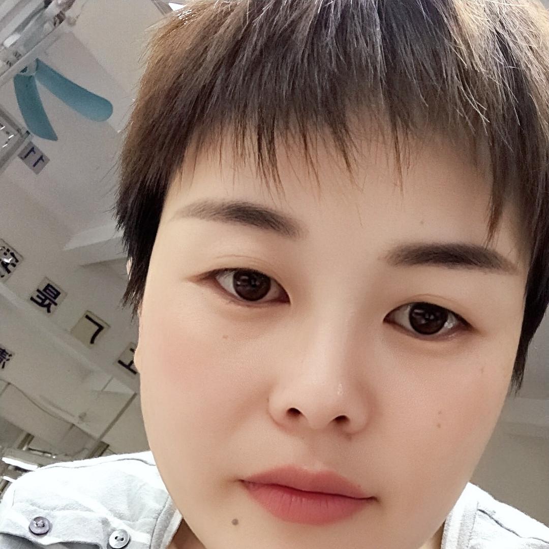 董艳董艳