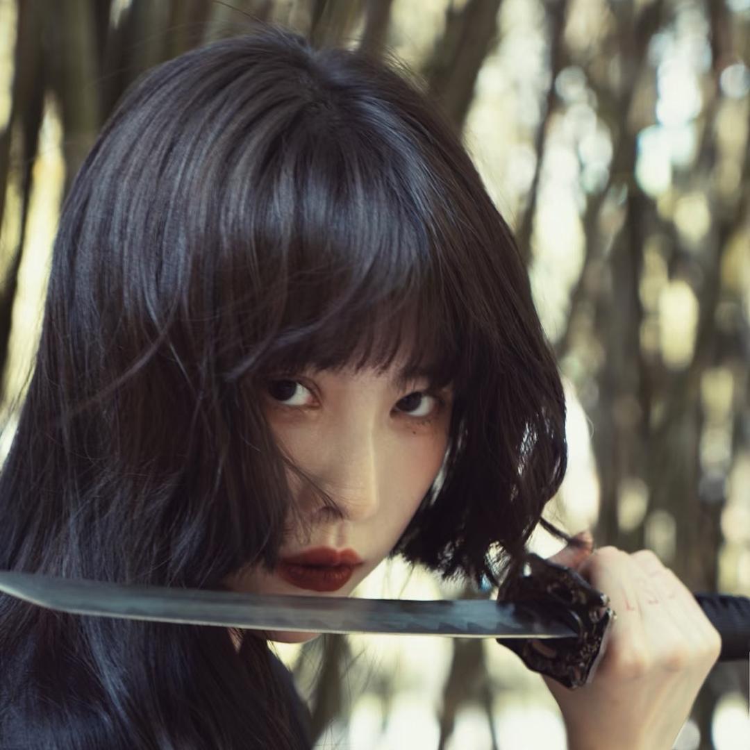 桐小妹爱耍刀