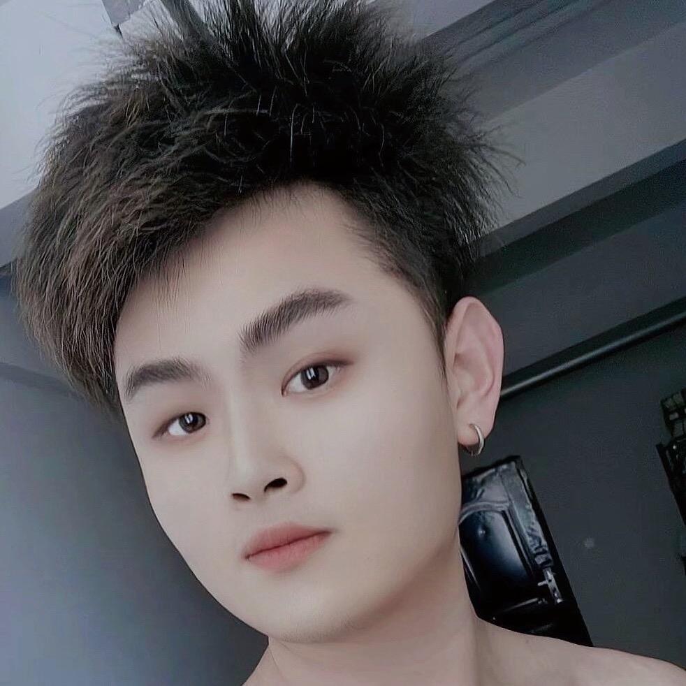 刘总你脸红了唉