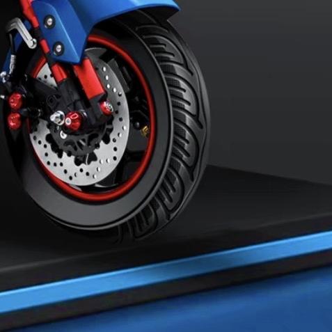 新日聚易运动装备专卖店