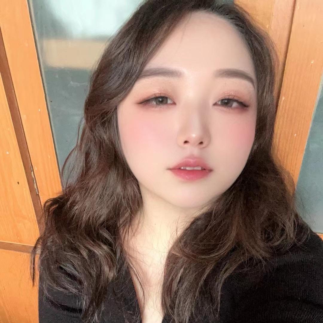 李羽君（别偷看我橱窗🫶