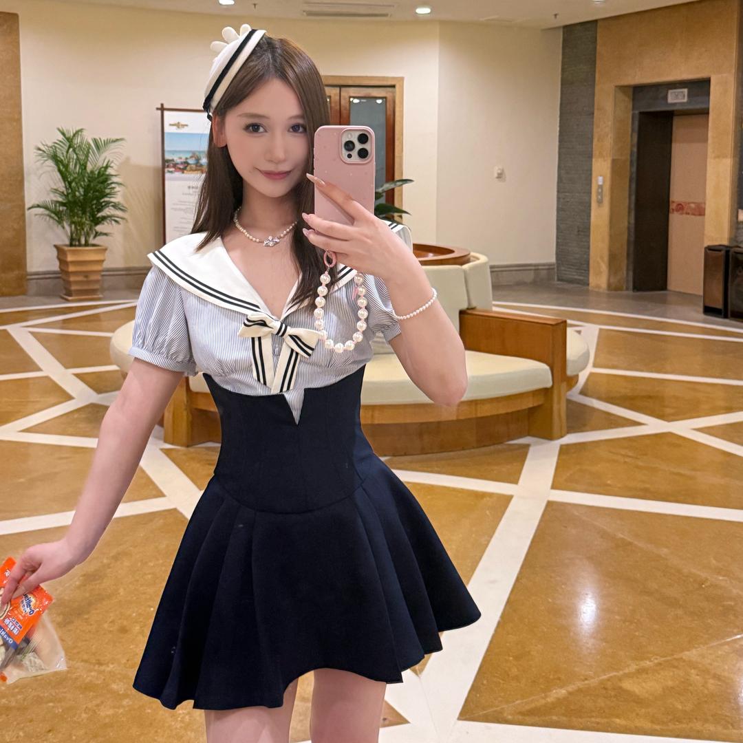 𨰻𨰻