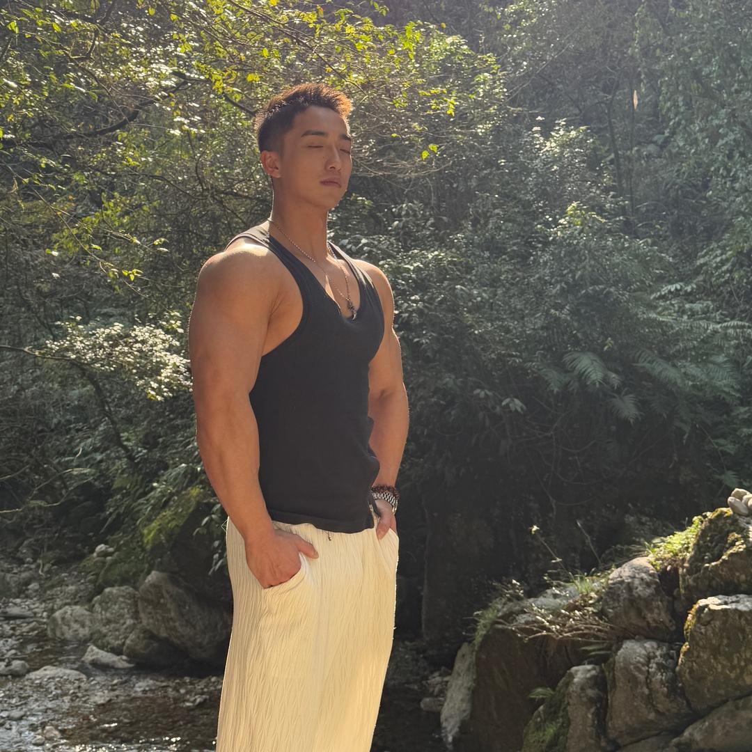 文弱书生阿浩