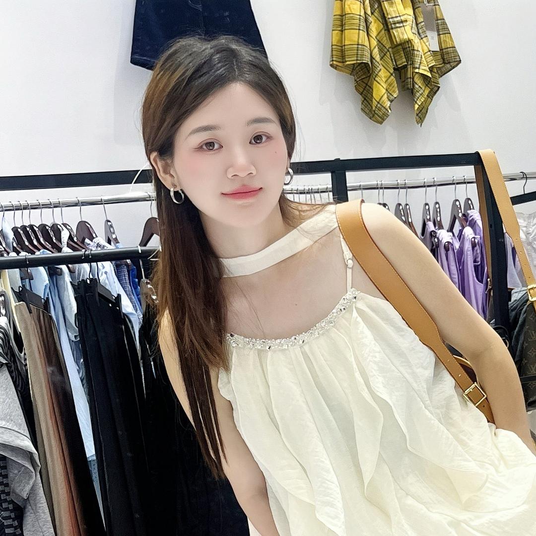 东莞市寮步尤钱服装店（个体工商户）