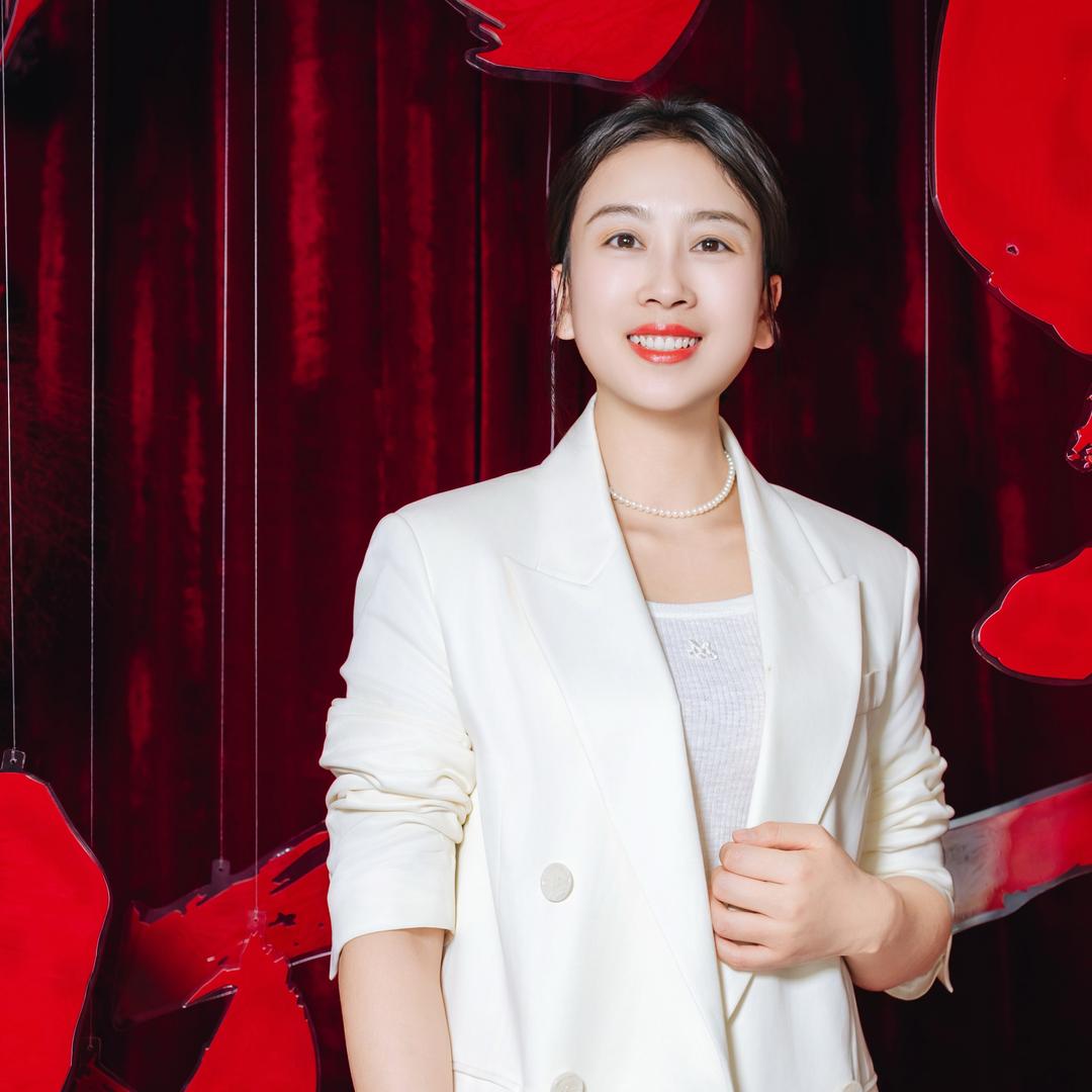 中江纤手国风眉形设计专家钟悦