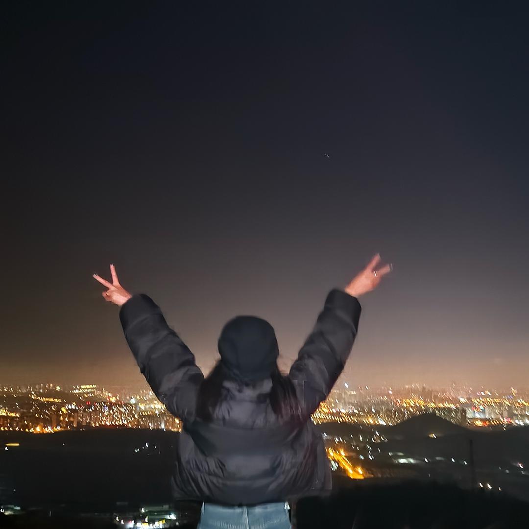 连哭带闹的小女人