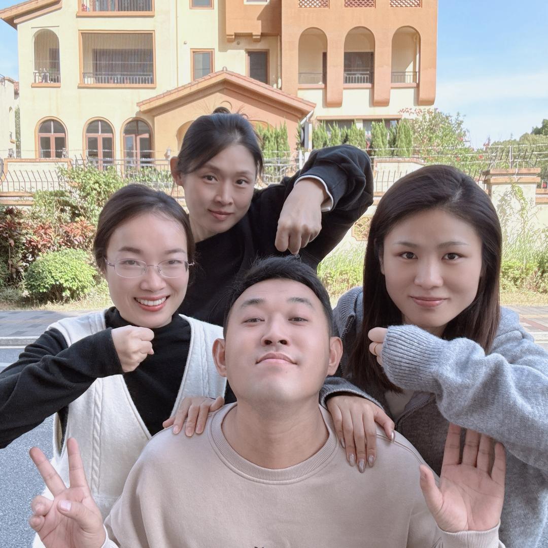 华子哥与大V搞笑日常