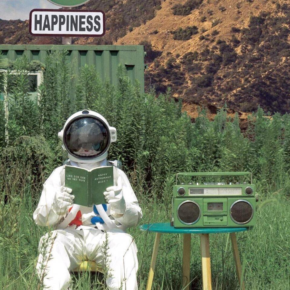 左手一只鸡