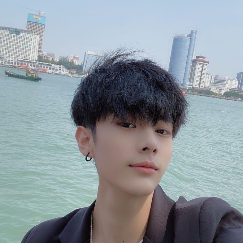 明浩🦁z Z