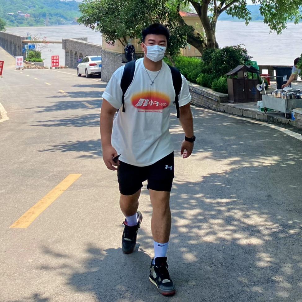 腿毛超人