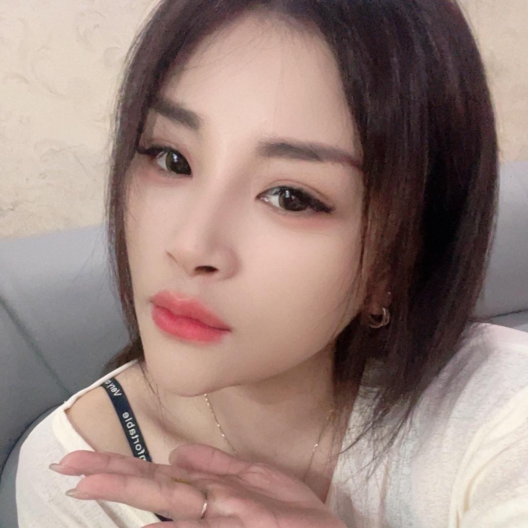 @💕᭄ꦿ小女人🕊:
