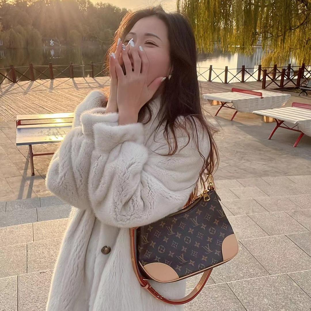是丽宝呐