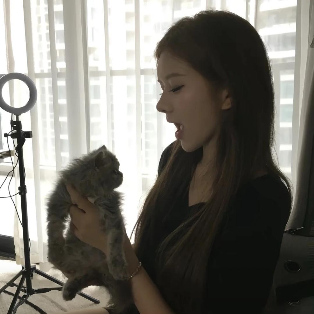 ￴  ￴￴￴  ￴￴ ￴  ￴￴