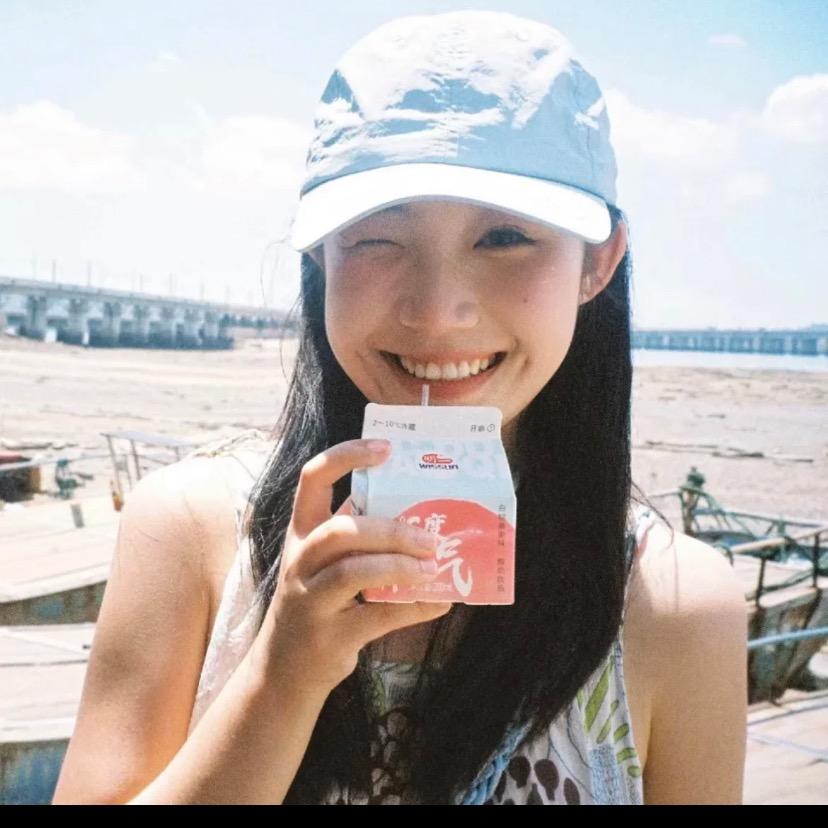 一个叶𖠚ᐝ