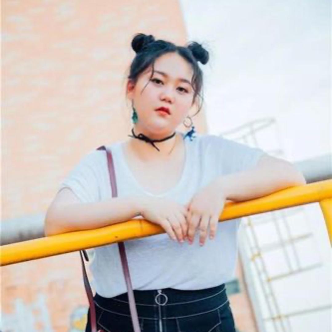 小童彤