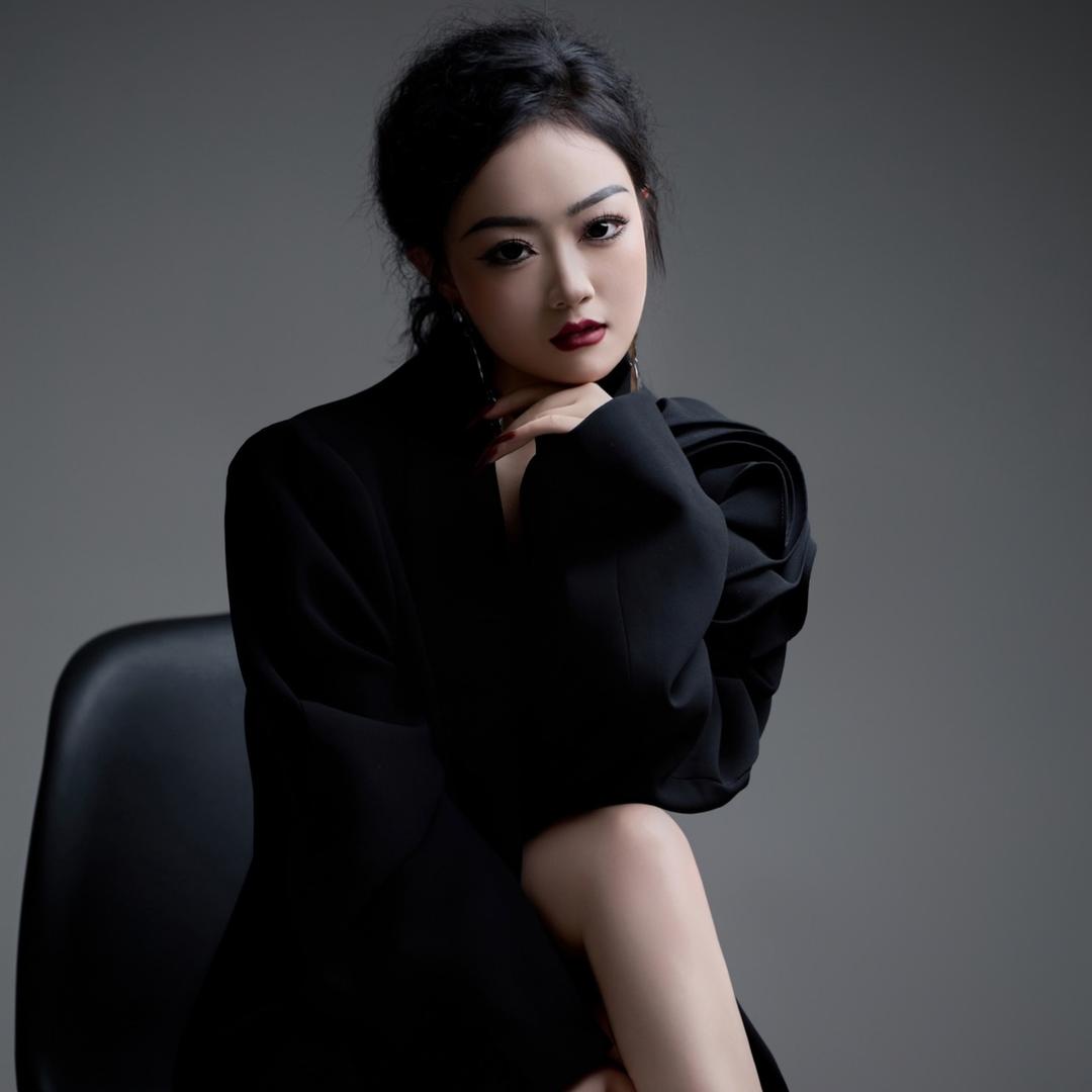 阿迦妮股东-亚君💡