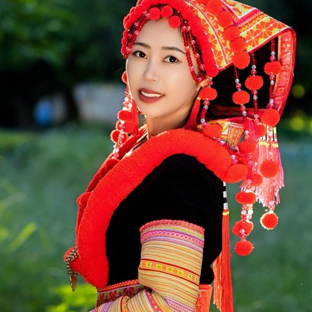 瑶棉木=婕雯 （瑶族服饰设计高定）