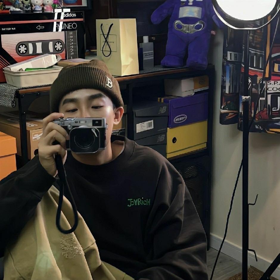 成熟帅气坏男孩