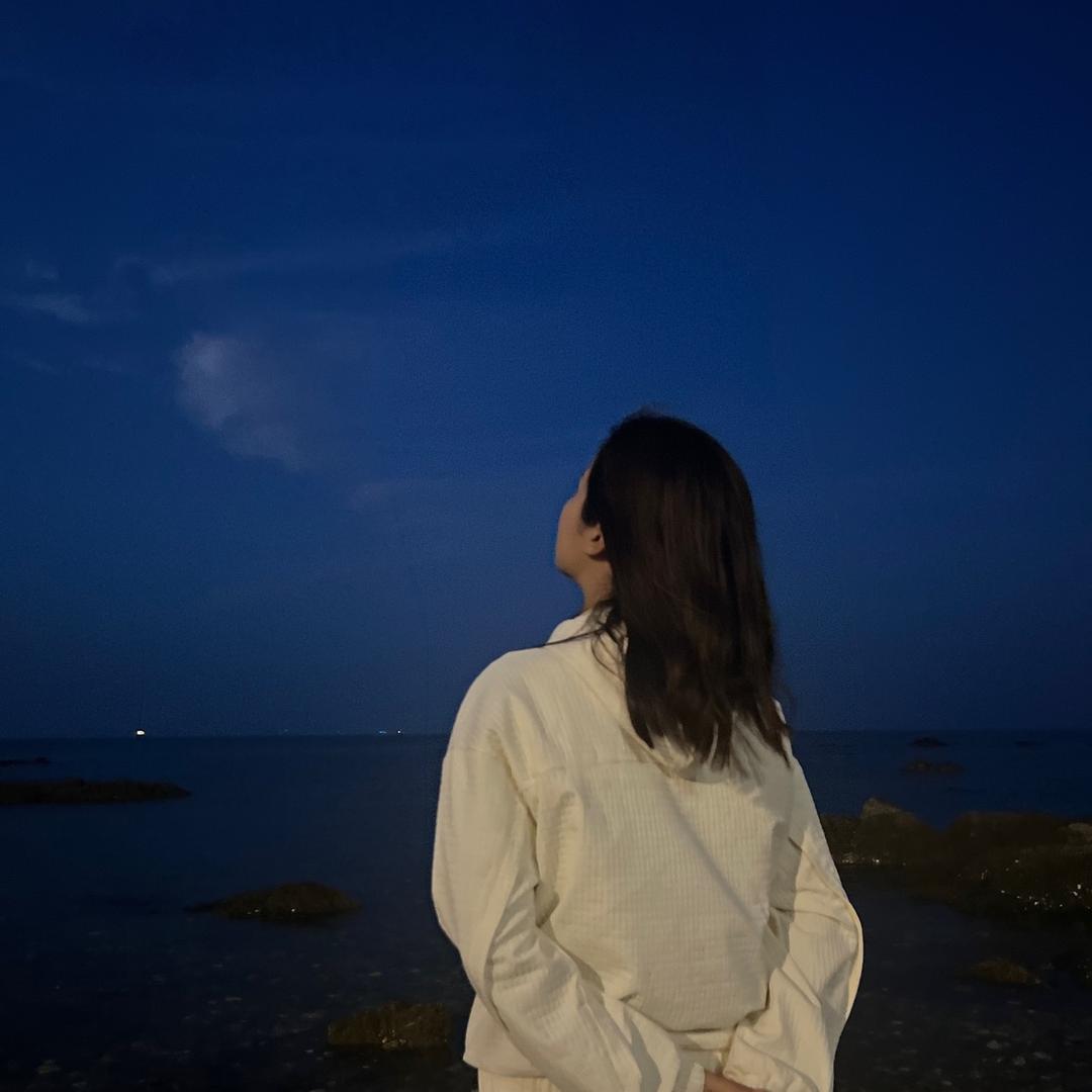 小脸通紅