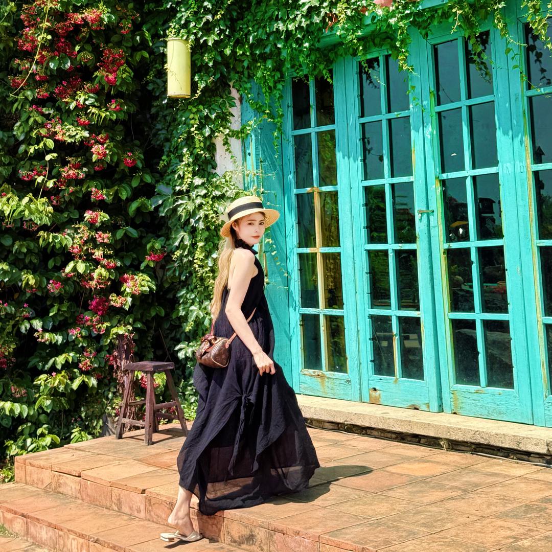 西伯利亚性感蕾丝大蟑螂