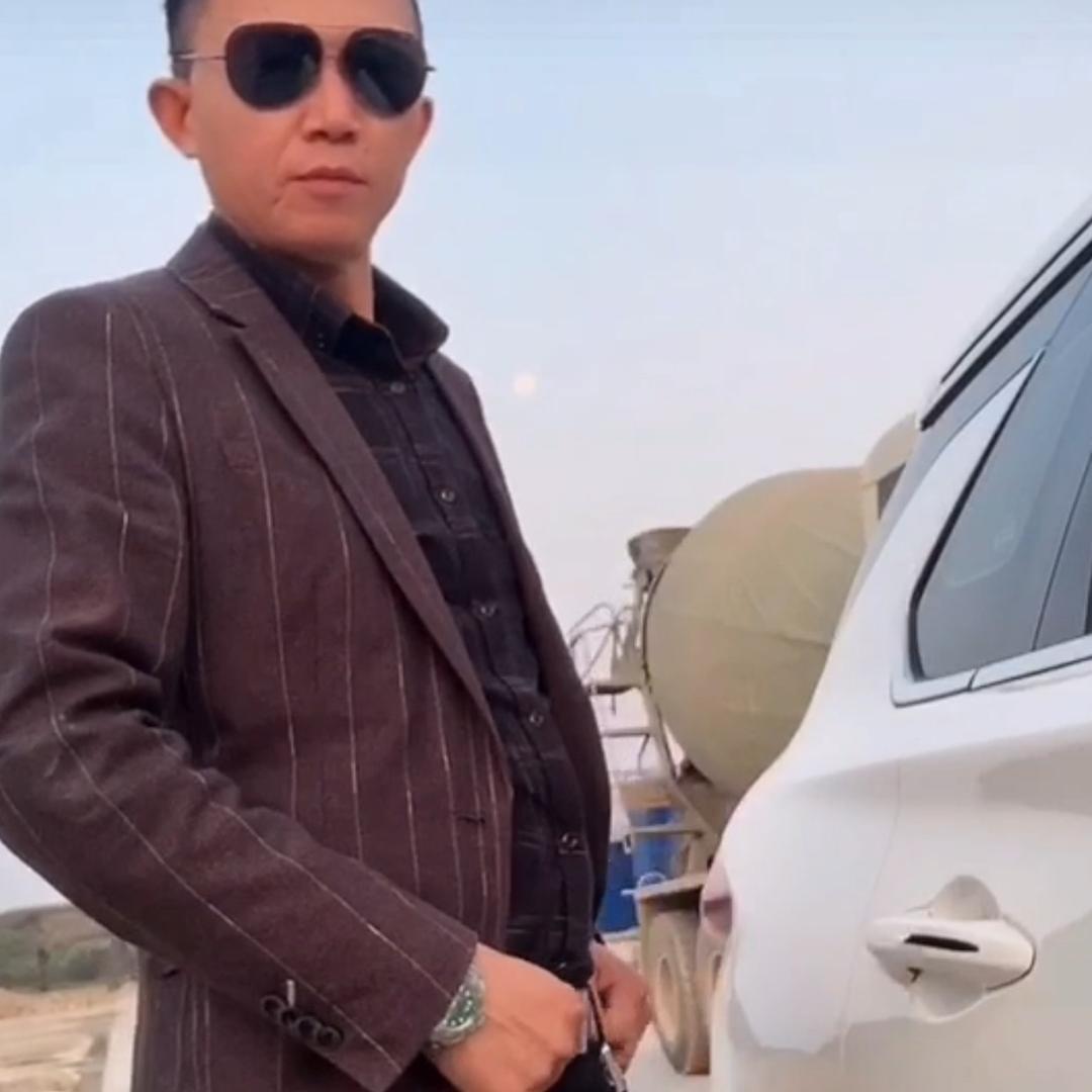 邹振意