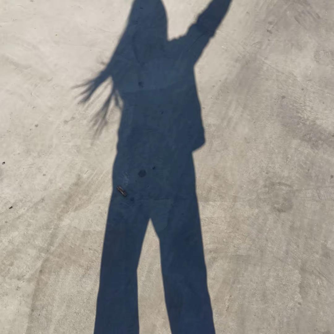 @L  💗  @W    👑