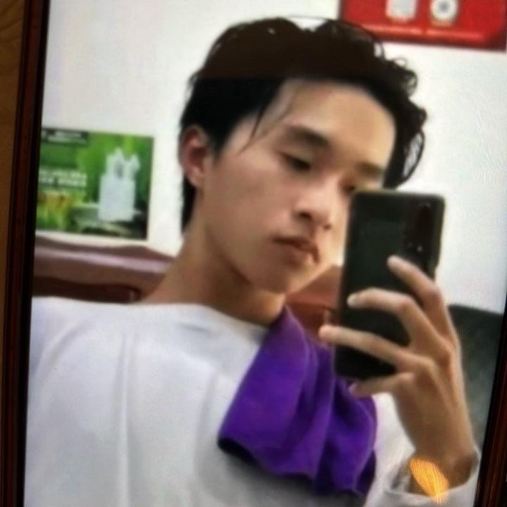 嗯…….