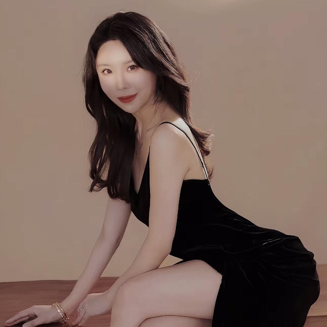 舒纯.