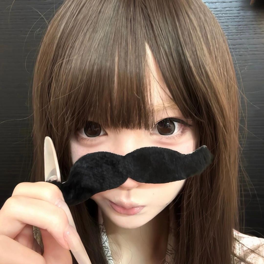 农村人早起直播扫鸡屎