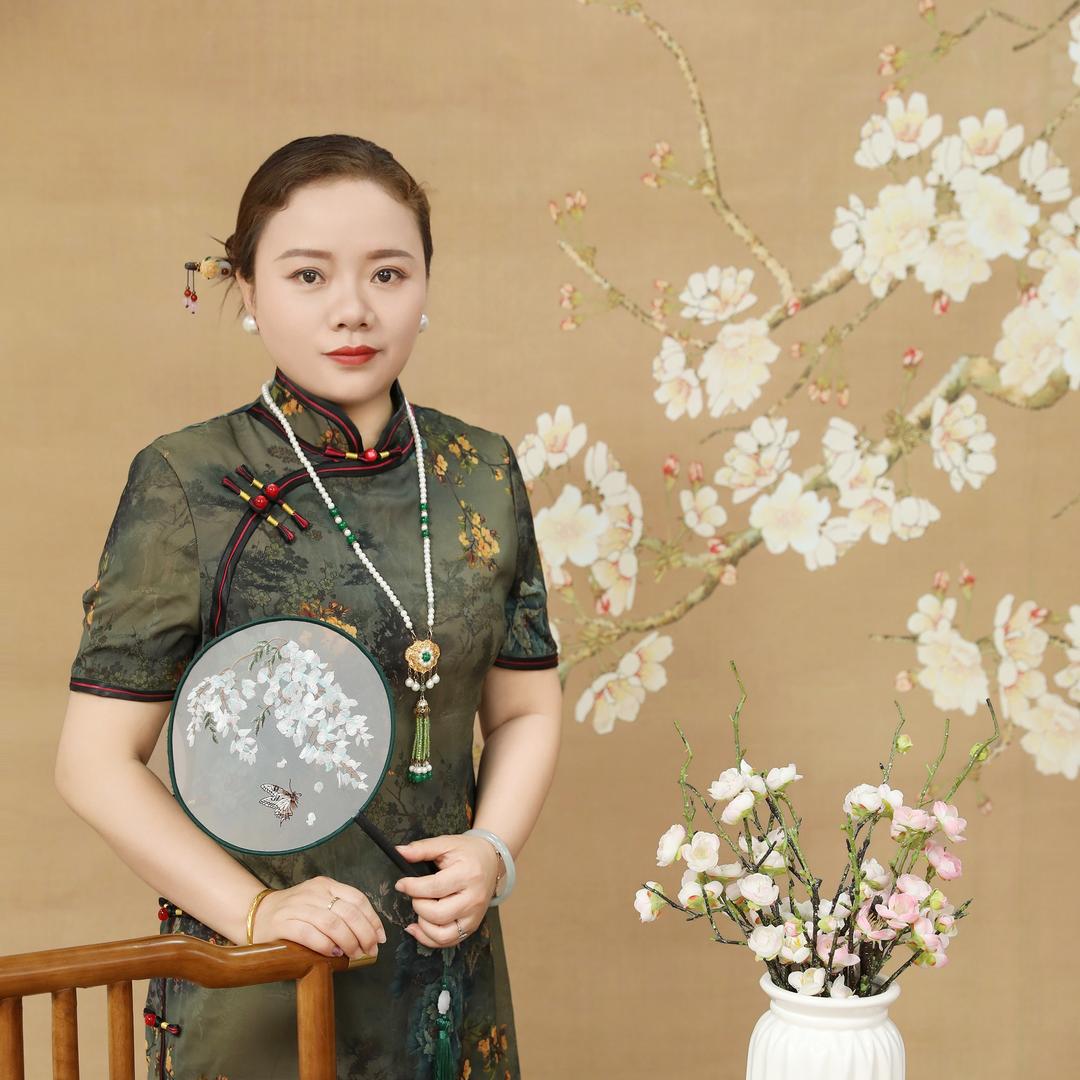 回首，留不住光阴