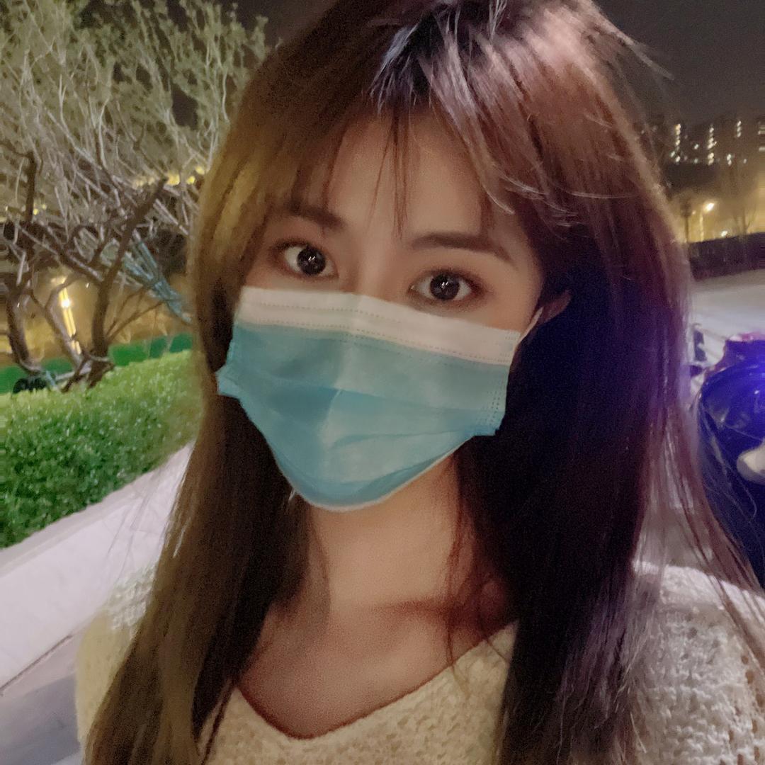 小七爱睡觉