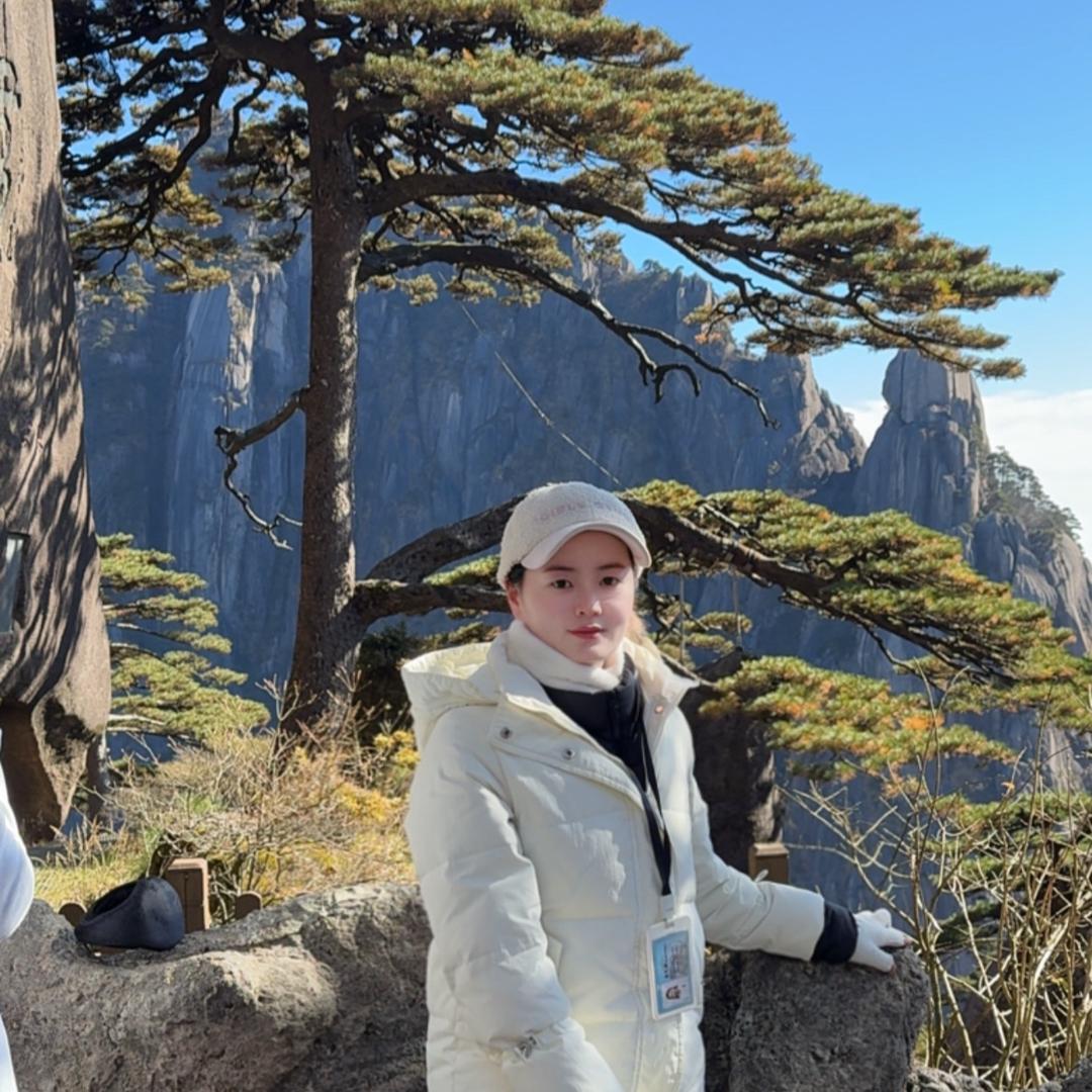 黄山导游文静