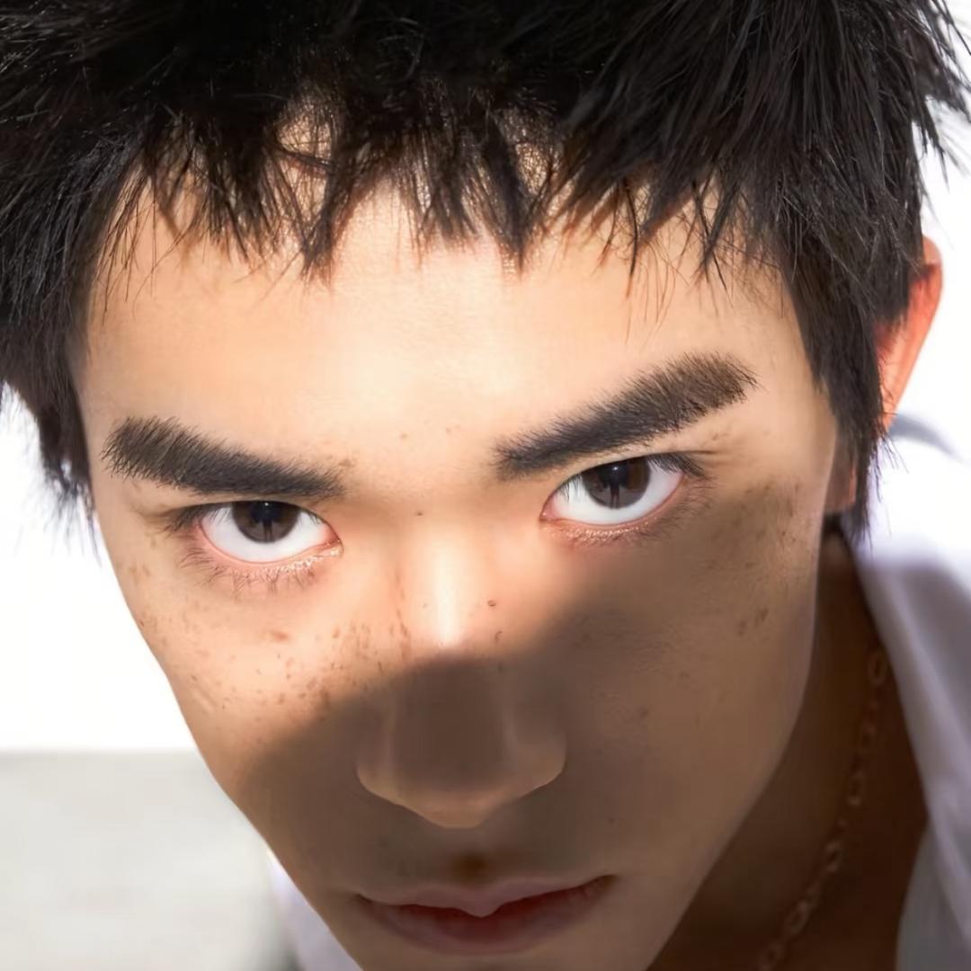 西西大王.