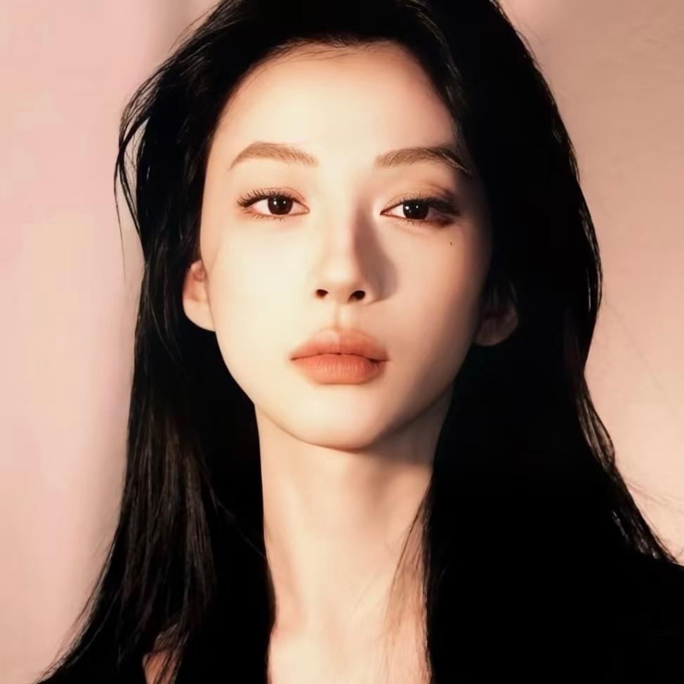 王馨.