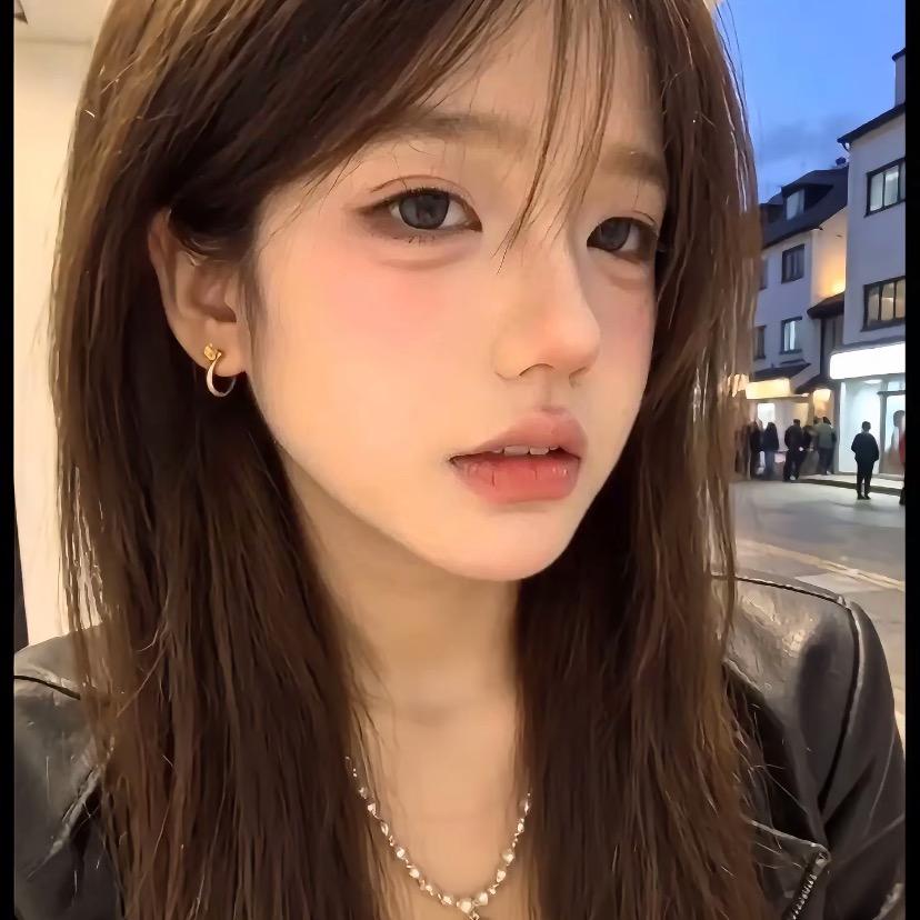 印象.s 型色经理 思婕