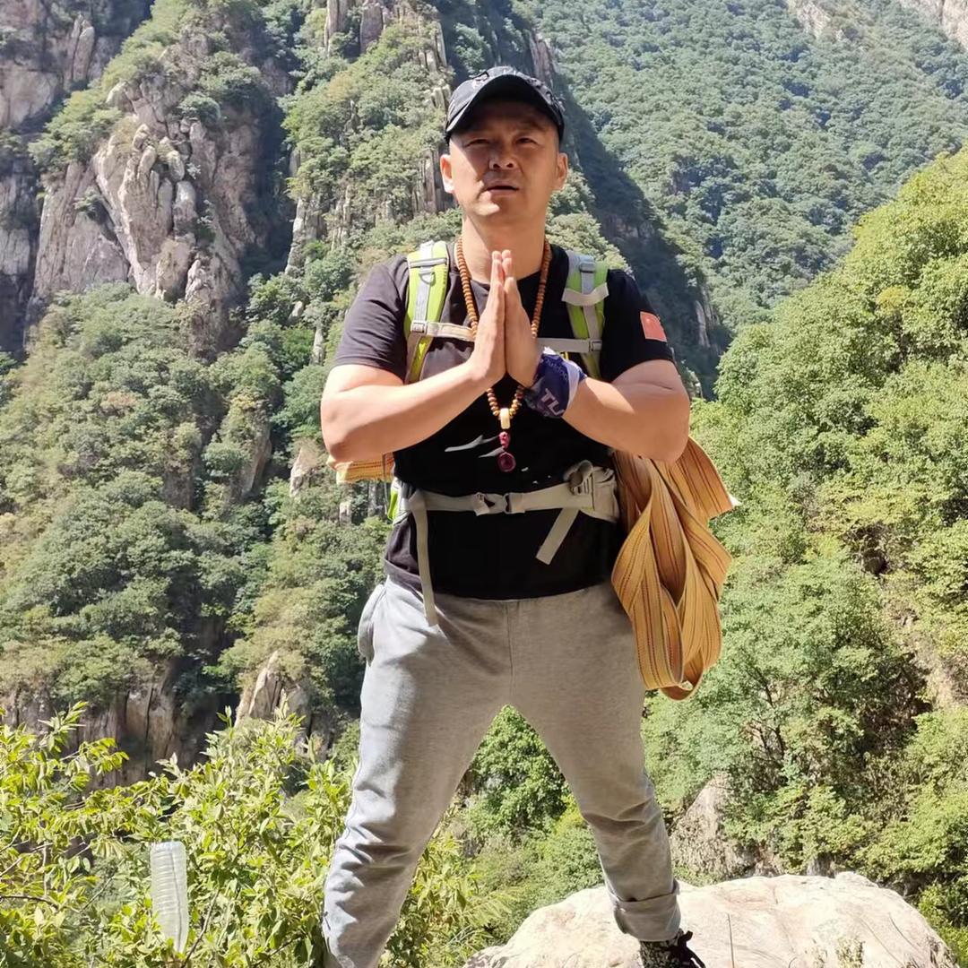 风中的尘