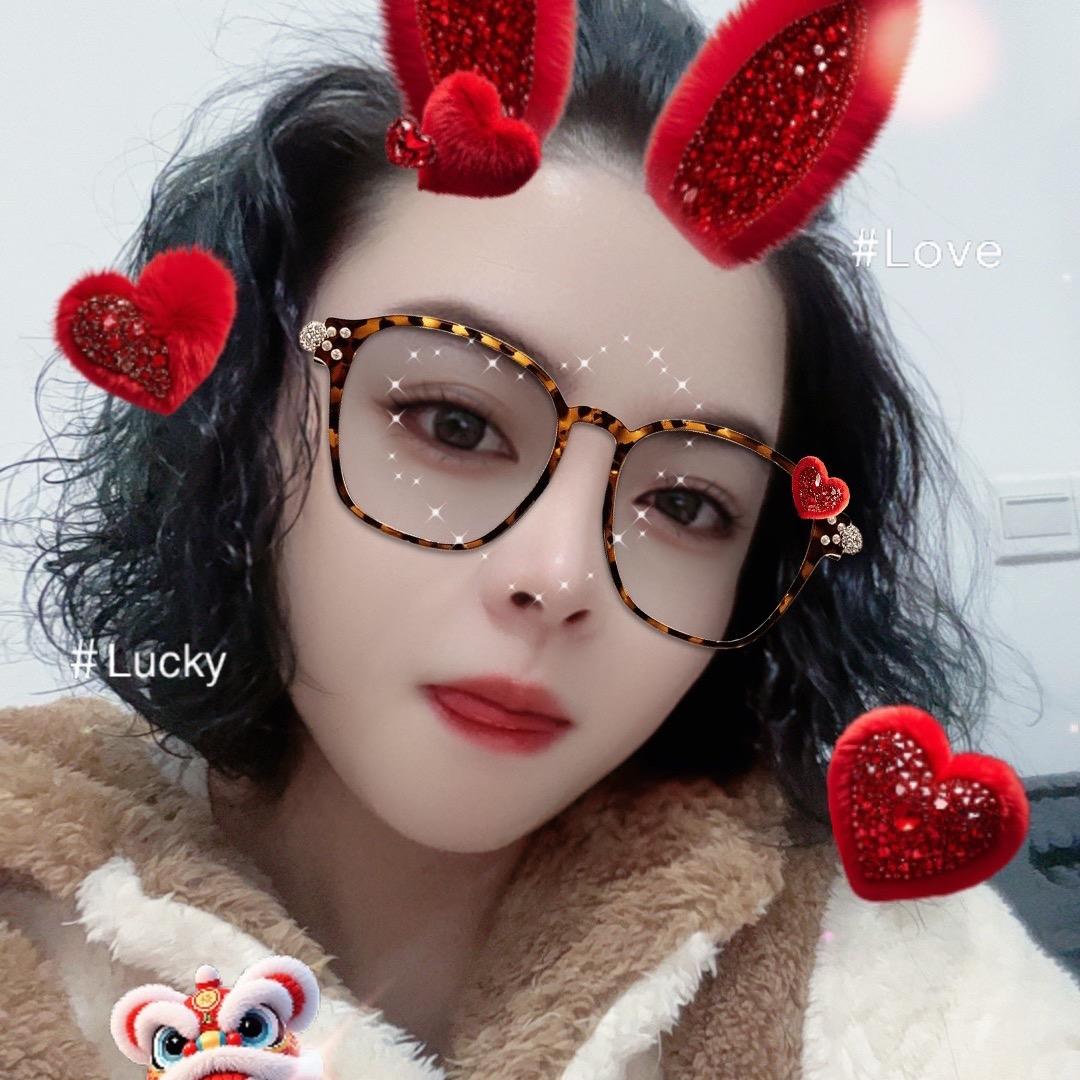 静静 つ😘つ
