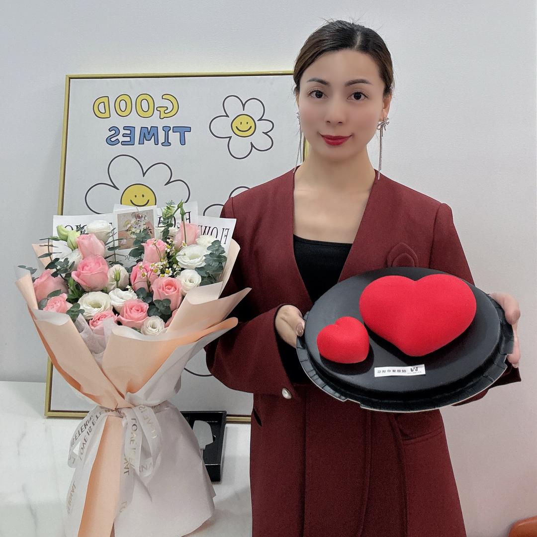 伍小姐💕