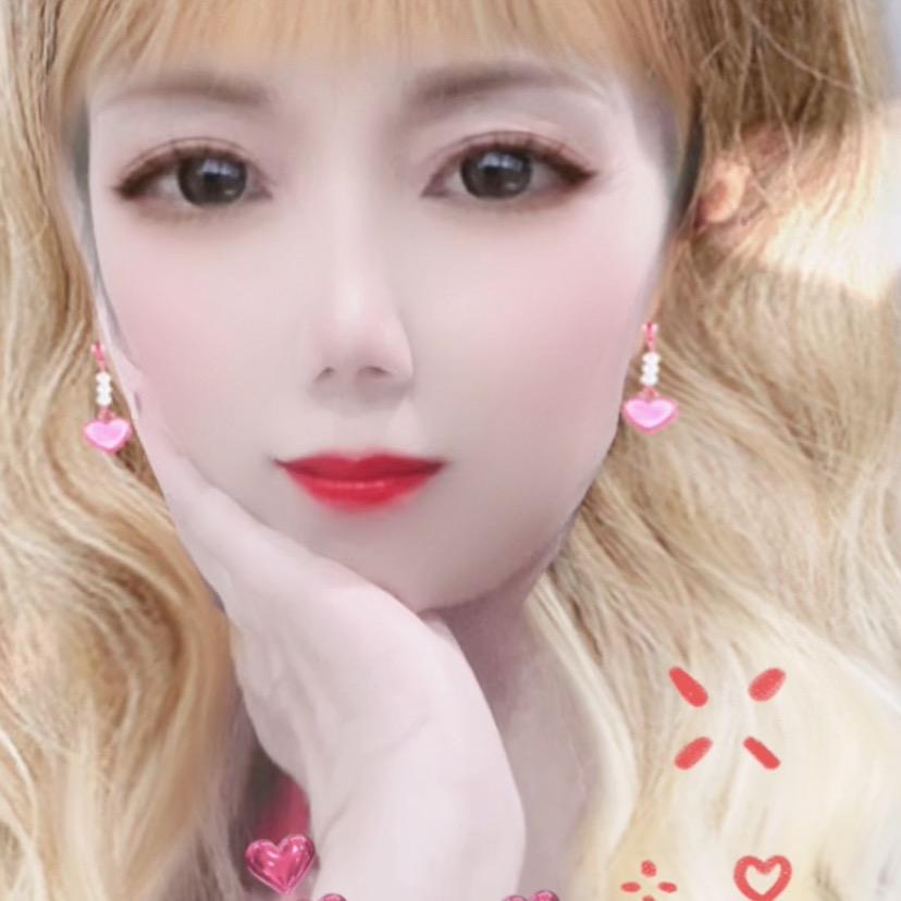 依依🌹下午七点零八分开播