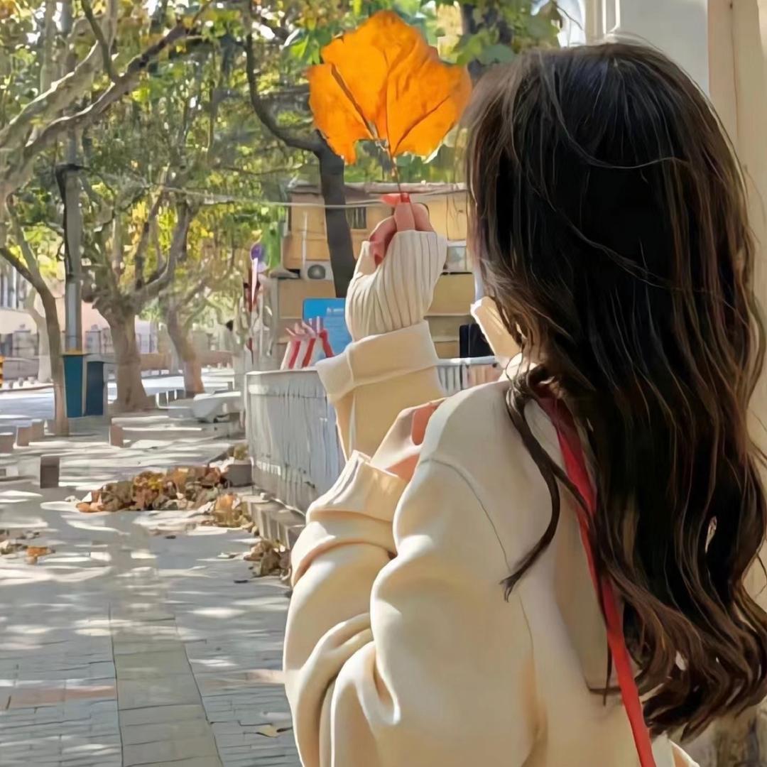 是小小呀
