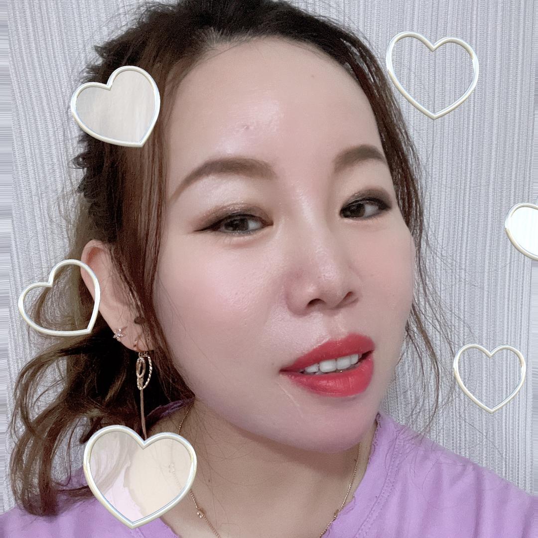 四月妮在韩国