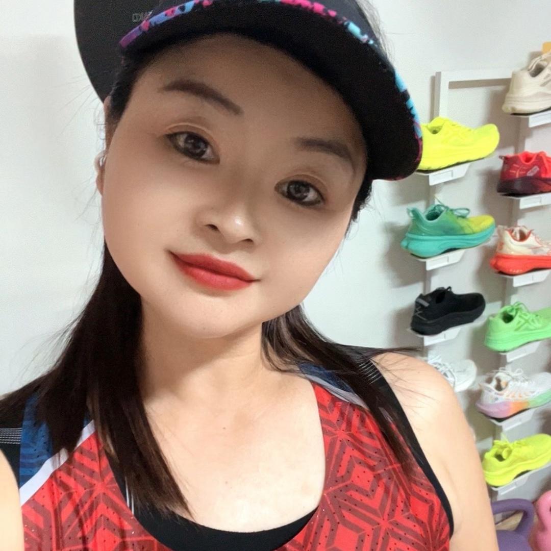 高琴在跑步