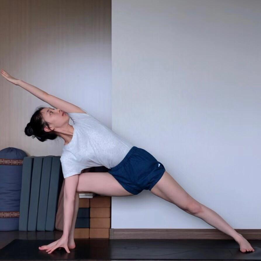 乐瑜伽-yoga
